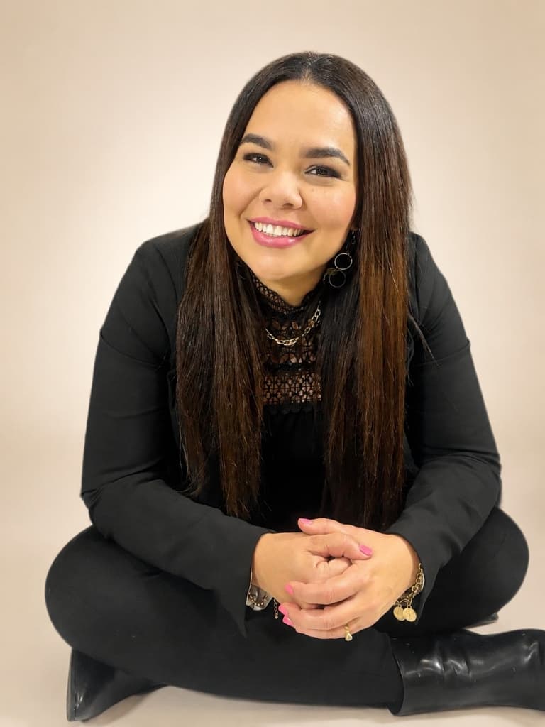 Adriana Viloria sonriendo